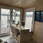 Hausboot Janne Inclusive Kanu Nach Verfuegbarkeit Sup Und Wlan 50 Mbit S Flat *