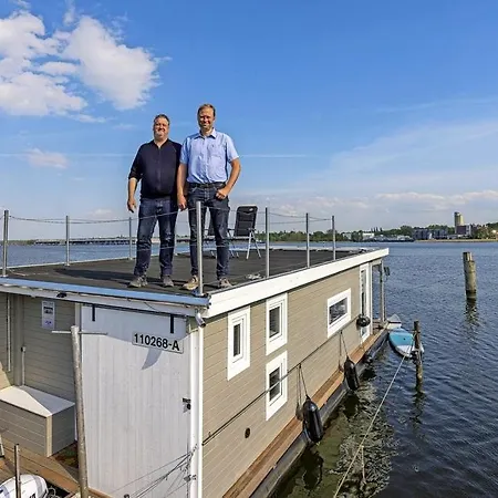 Hausboot Janne Inclusive Kanu Nach Verfuegbarkeit Sup Und Wlan 50 Mbit S Flat Bateau-hôtel *