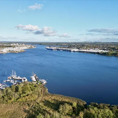 Hausboot Janne Inclusive Kanu Nach Verfuegbarkeit Sup Und Wlan 50 Mbit S Flat