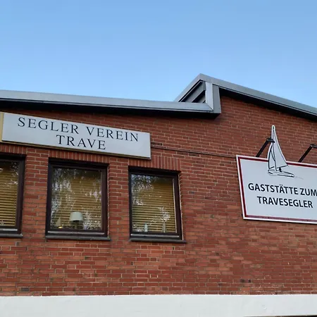 Hausboot Janne Inclusive Kanu Nach Verfügbarkeit Sup Und Wlan 50 Mbit S Flat Lübeck