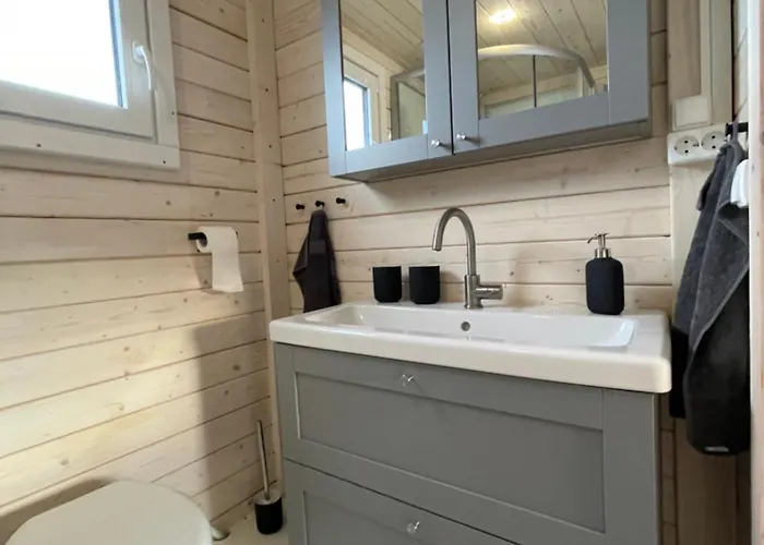 Botel Hausboot Janne Inclusive Kanu Nach Verfuegbarkeit Sup Und Wlan 50 Mbit S Flat *